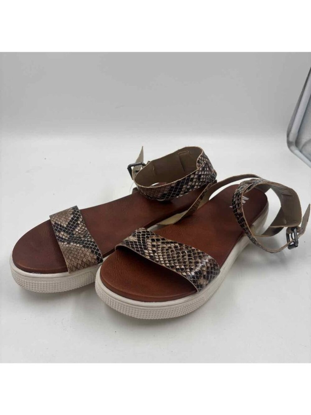 Mia Women's Shoe Size 8.5 Brown Snakeskin Sandals